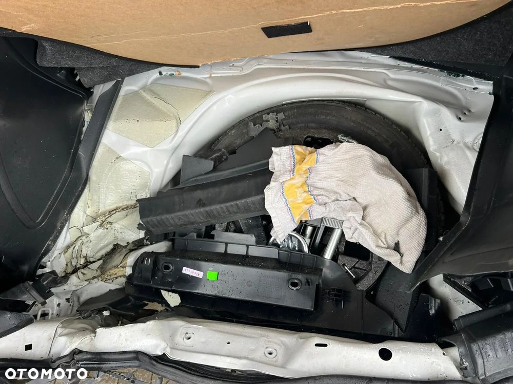 Skoda RAPID 1.0 TSI Style - 25