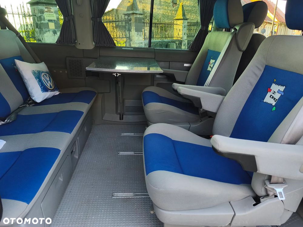 Volkswagen Multivan - 21