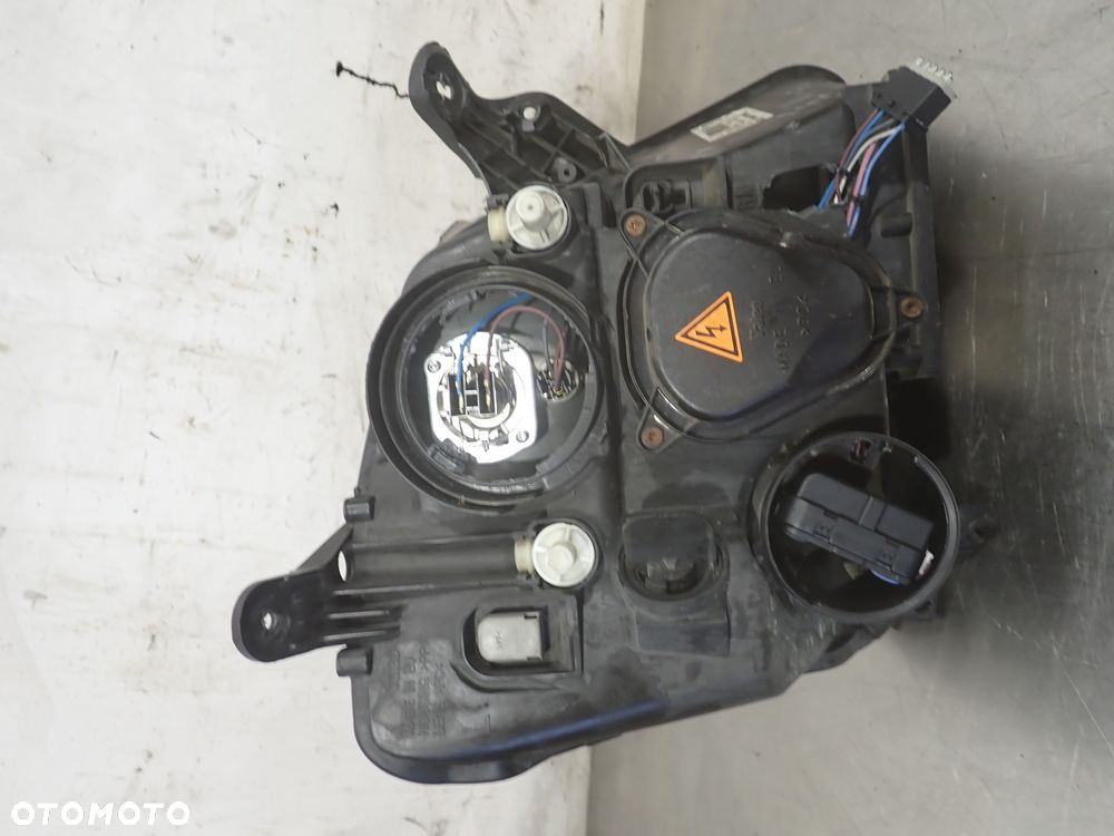 LAMPA PRAWA PRZEDNIA OPEL MERIVA-A 1.7 93321054 89035113 - 4