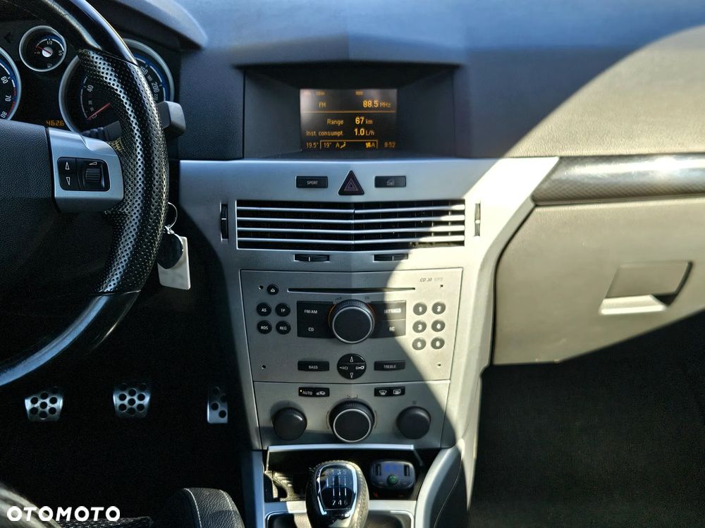Opel Astra OPC - 11