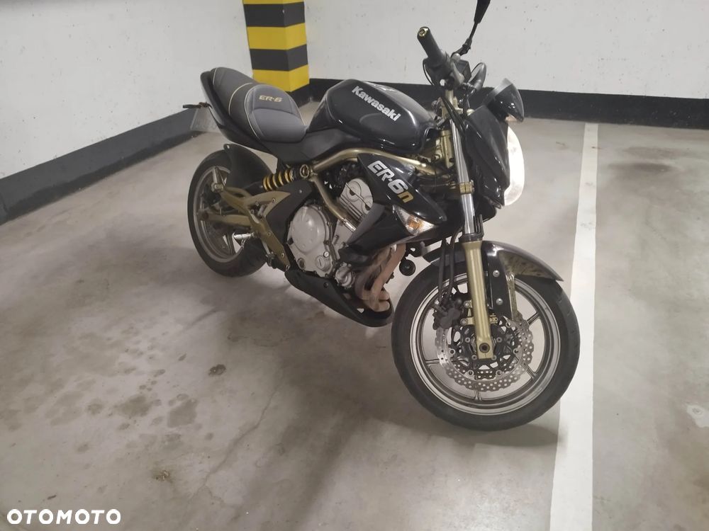 Kawasaki ER - 2