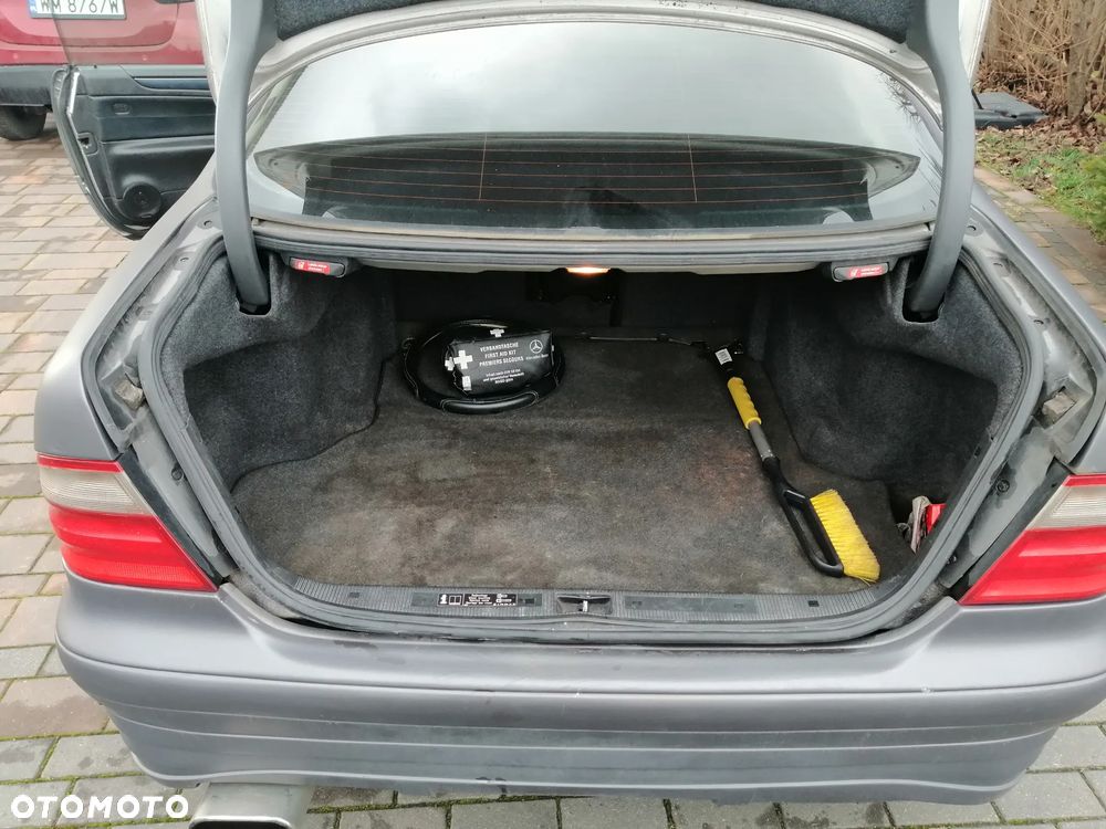 Mercedes-Benz CLK - 38