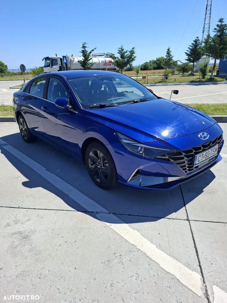 Hyundai Elantra 1.6 l 123 CP CVT Highway - 13