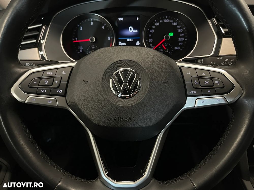 Volkswagen Passat 2.0 TDI DSG Highline - 25