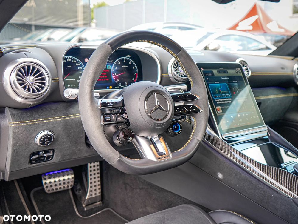 Mercedes-Benz AMG GT 63 4MATIC+ - 25