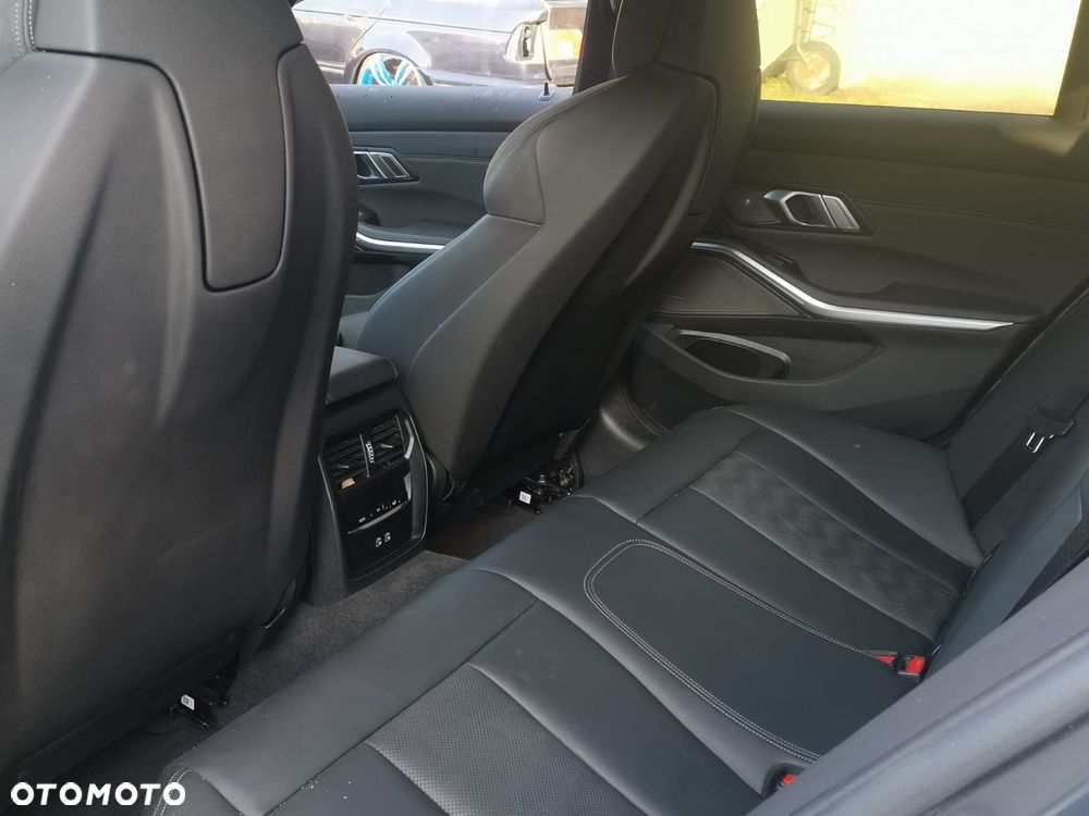 BMW M3 Competition M xDrive - 8