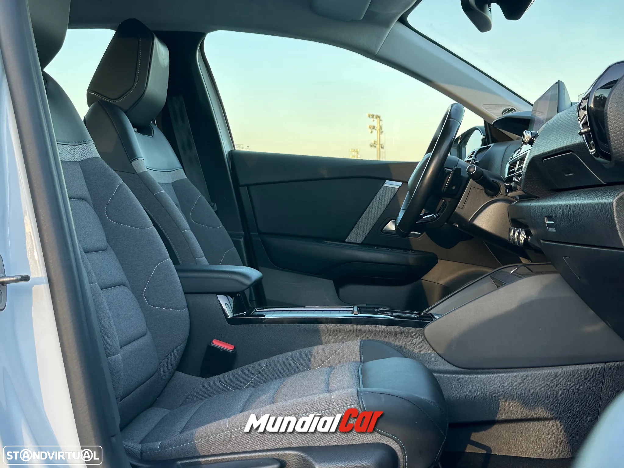 Citroën C4 BlueHDi 130 Stop&Start EAT8 FEEL PACK - 21