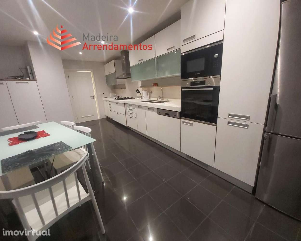 Apartamento T4 em Ajuda - Amparo - Piornais - Grande imagem: 2/20