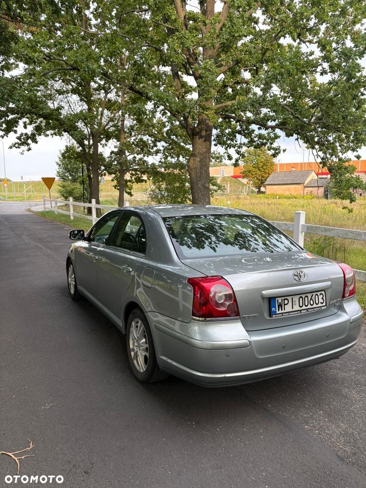 Toyota Avensis 2.0 D-4D Luna - 13