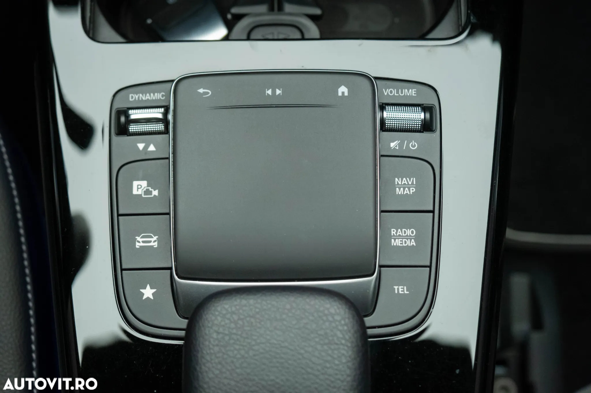 Mercedes-Benz A 200 d 4Matic 8G-DCT AMG Line - 23