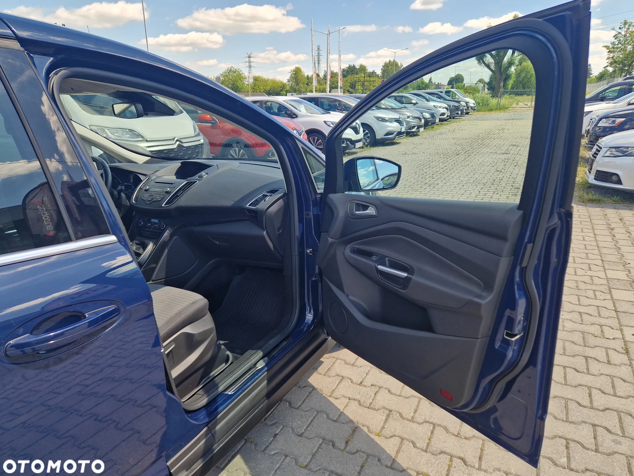 Ford Grand C-MAX - 28