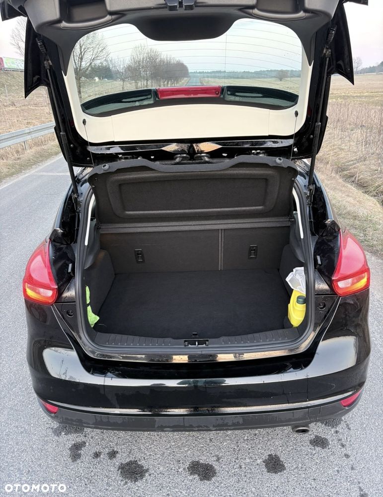 Ford Focus 1.5 EcoBoost Titanium ASS - 12