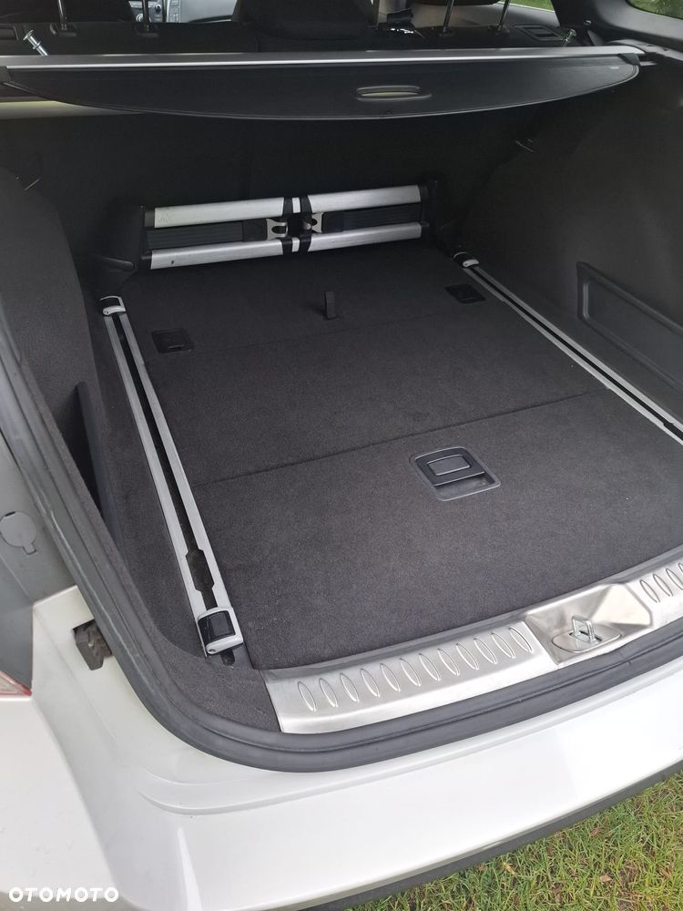 Hyundai i40 Kombi 1.7 CRDi DCT Premium - 17