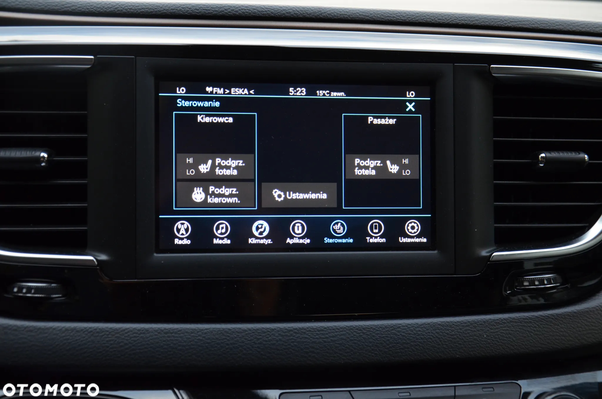 Chrysler Pacifica - 20