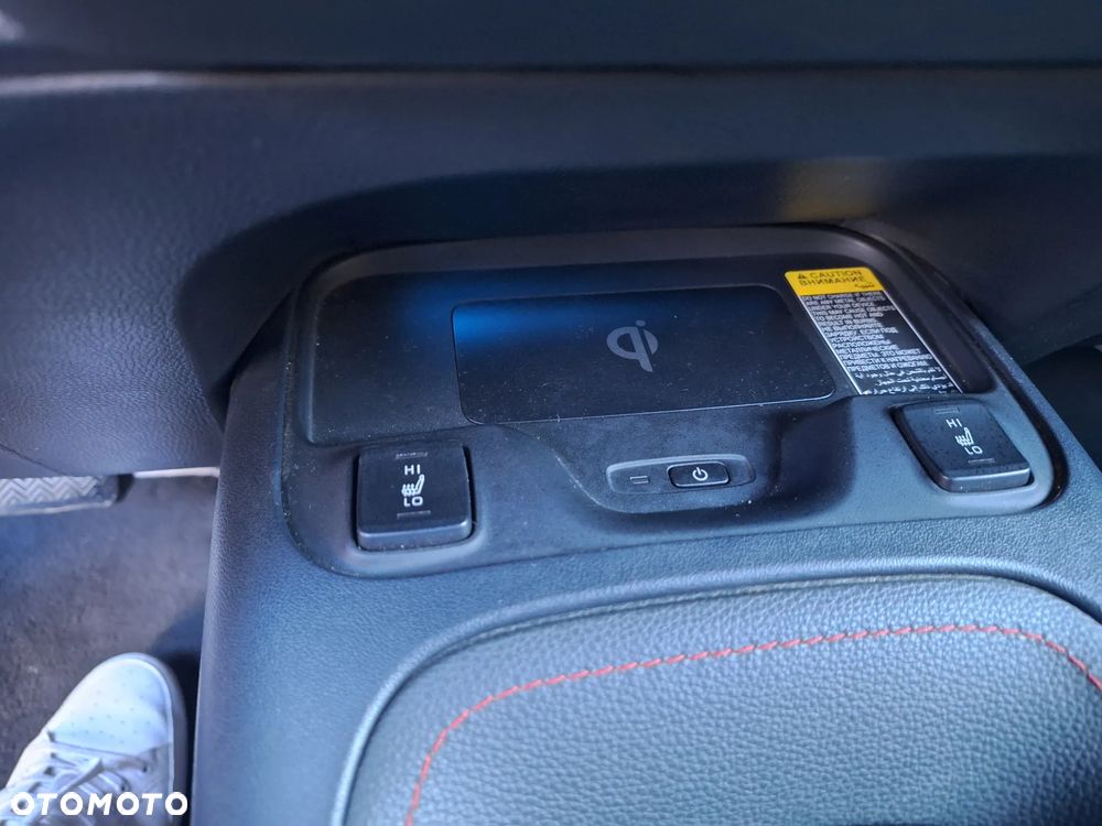 Toyota Corolla 2.0 Hybrid Executive - 13