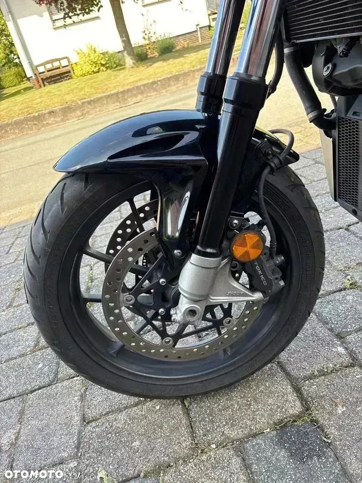 Honda VFR - 10