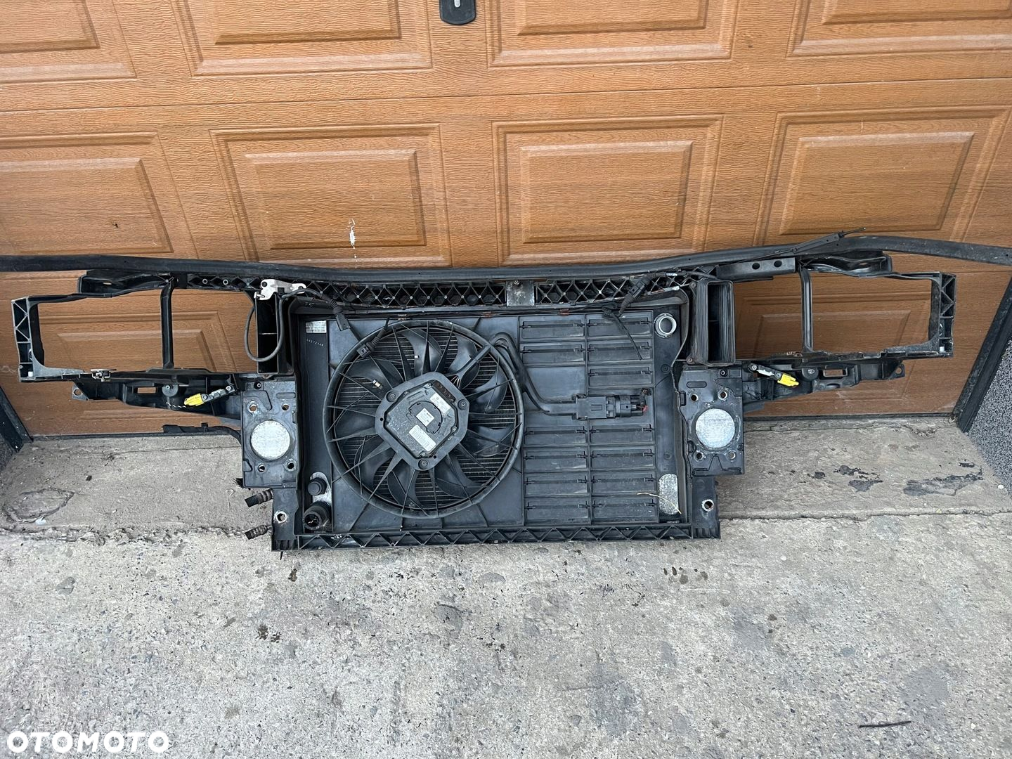 PAS PRZEDNI CHŁODNICE AUDI A8 D3 3.0 TDI 03-10 4E0805594C KOMPLETNY - 7