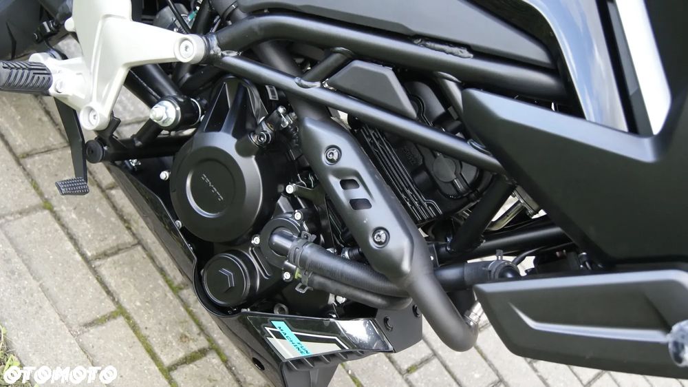 CFMoto NK - 7