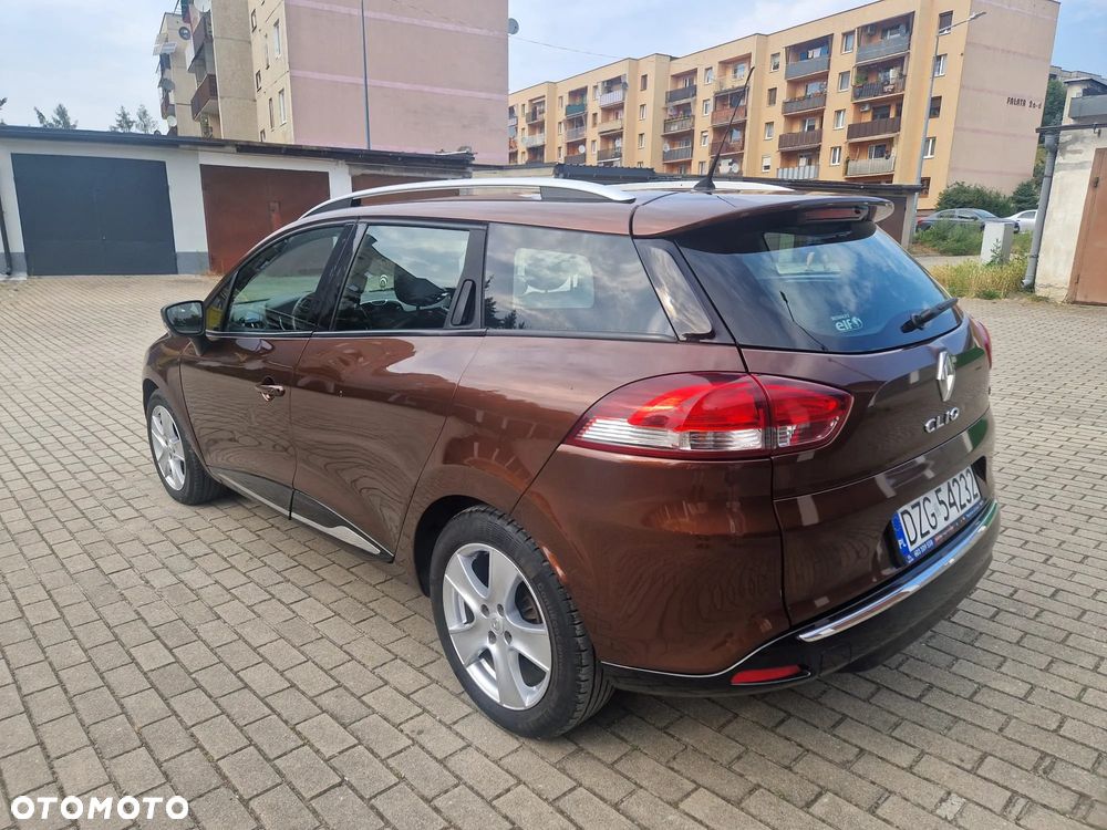 Renault Clio - 6