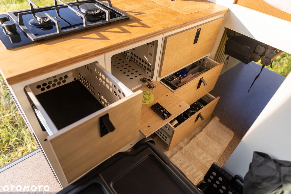 Volkswagen Crafter 4x4 kampervan - Vanway Campervans - 12