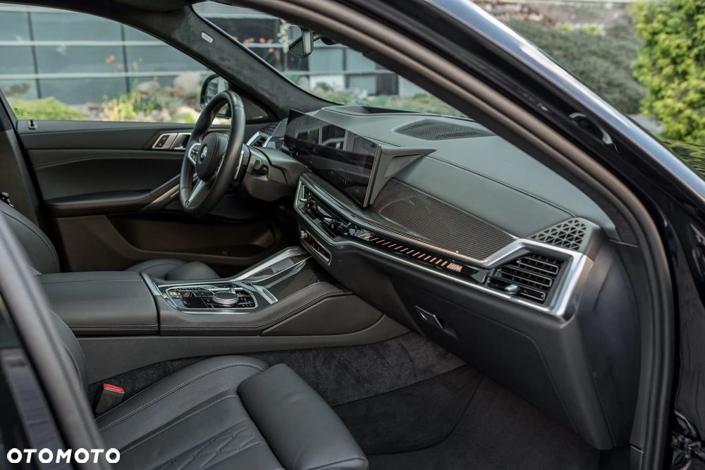 BMW X6 M50i - 26
