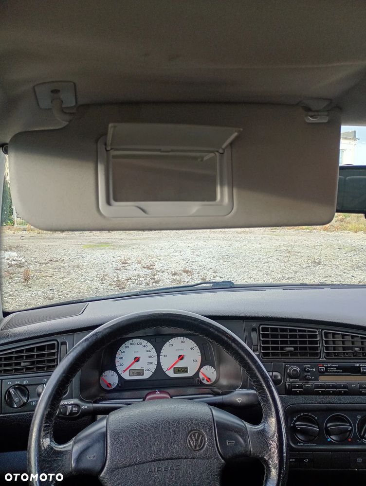 Volkswagen Golf - 16