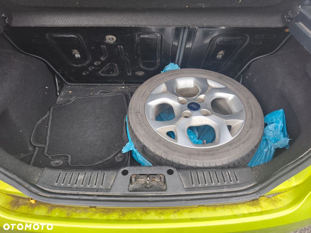 Ford Fiesta 1.4 Titanium - 12