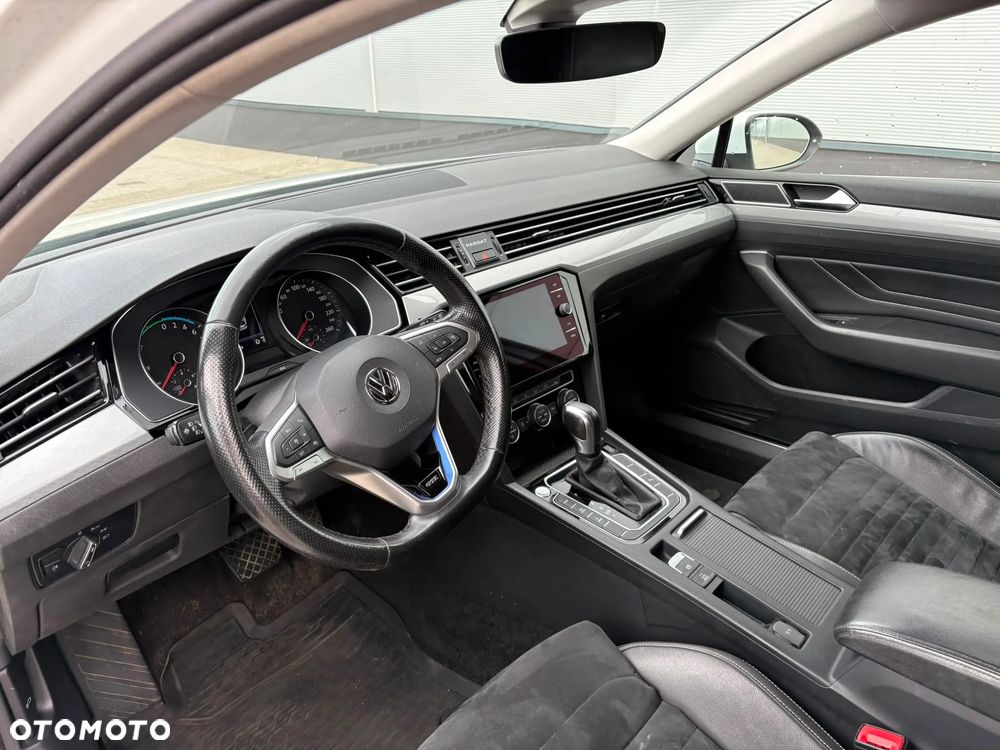 Volkswagen Passat - 7