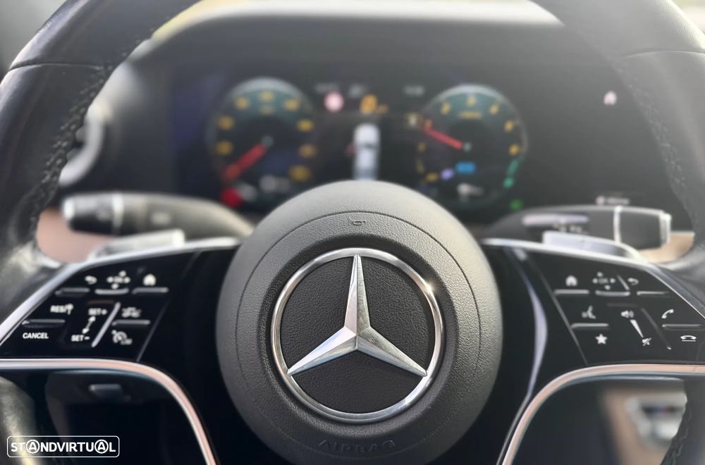 Mercedes-Benz E 300 de 9G-TRONIC AMG Line - 39