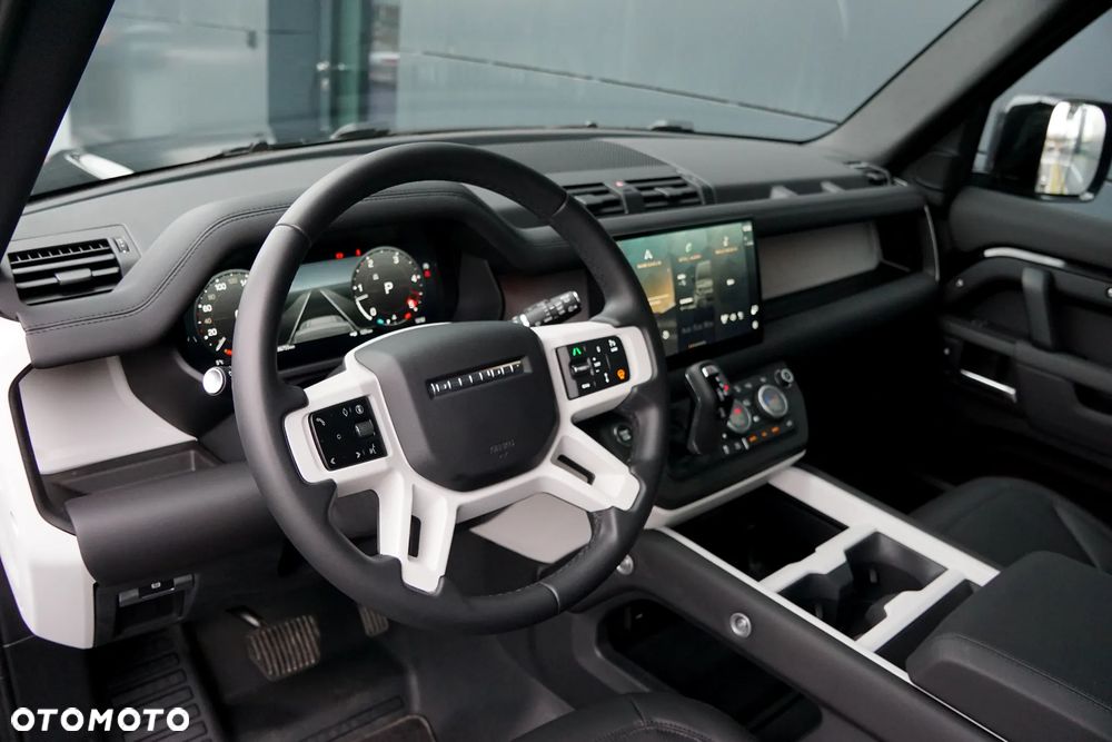 Land Rover Defender 110 D250 X-Dynamic SE - 21