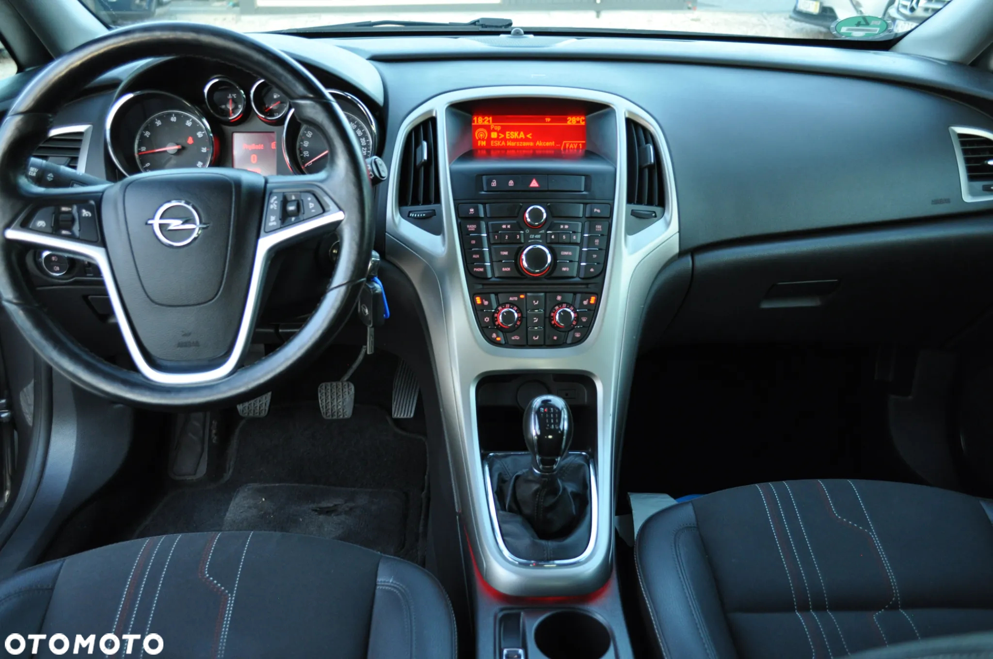 Opel Astra 1.4 Turbo 150 Jahre - 19