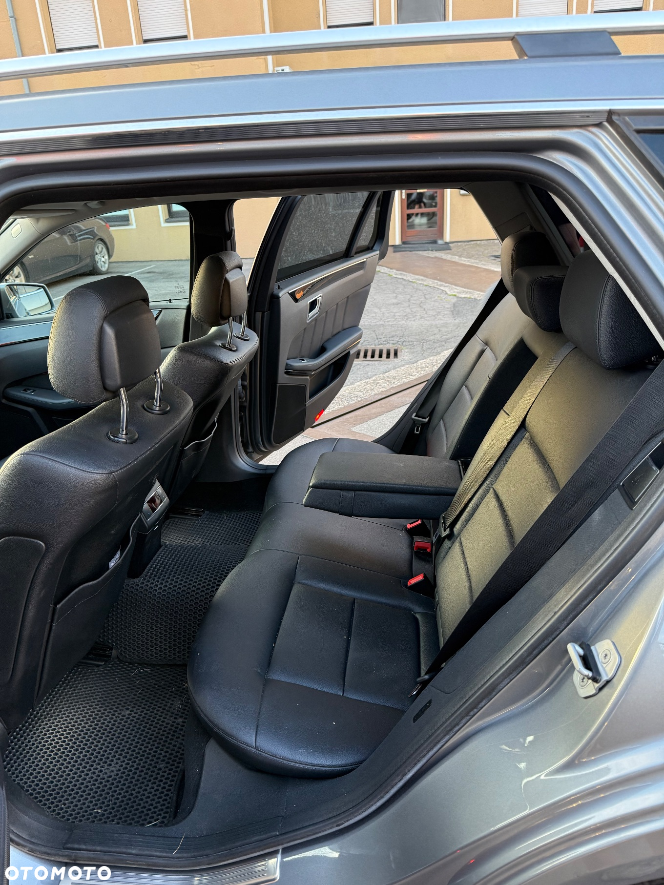 Mercedes-Benz Klasa E 250 CDI 4-Matic BlueEff Avantgarde - 10