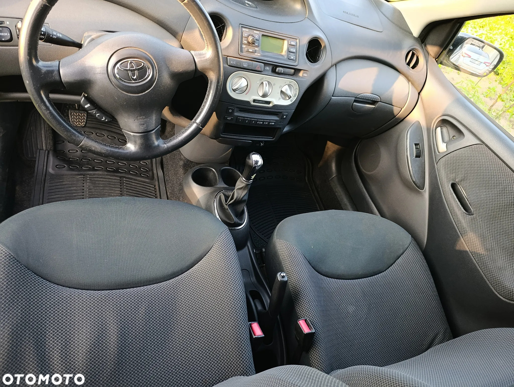 Toyota Yaris - 8