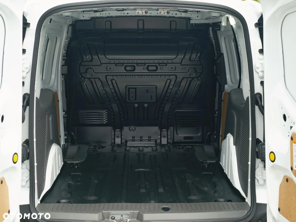Ford Transit Connect - 12
