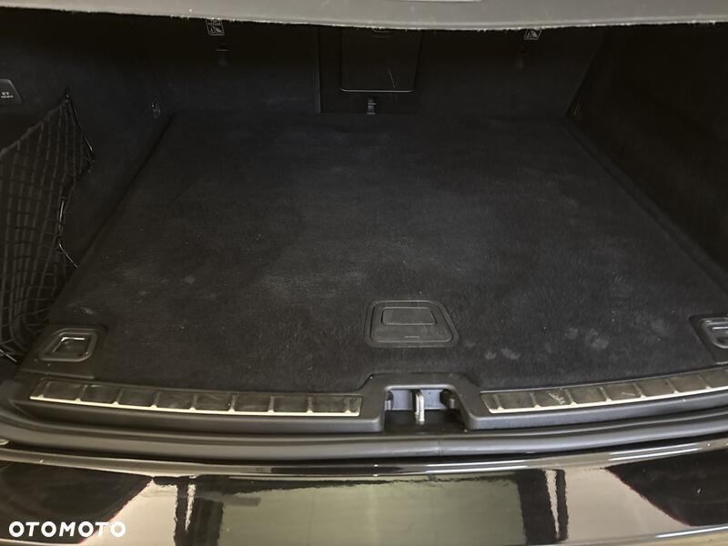 Volvo XC 60 B4 B R-Design - 22