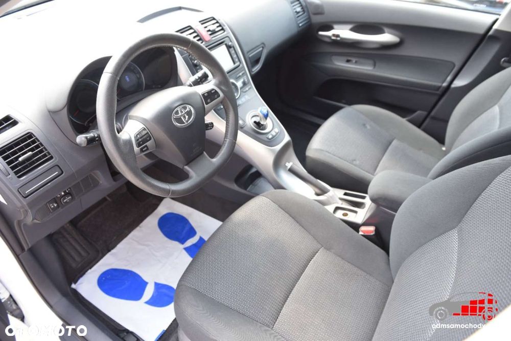 Toyota Auris - 9
