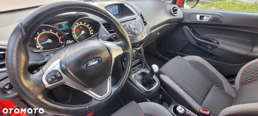 Ford Fiesta 1.0 EcoBoost Start-Stop ST-LINE - 26