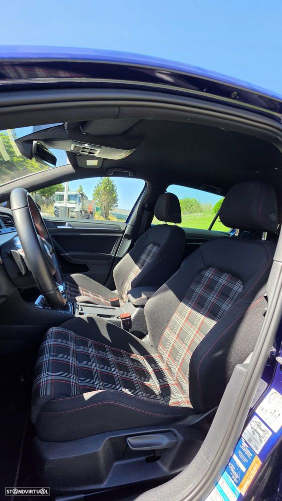 VW Golf 2.0 TSI OPF DSG GTI - 9