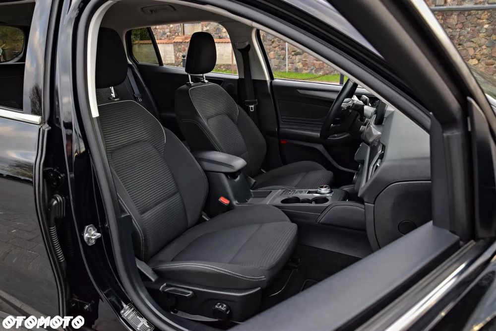 Ford Focus 1.5 EcoBoost Titanium X - 27