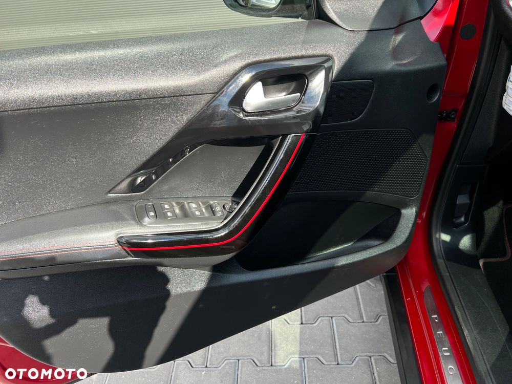 Peugeot 2008 PureTech 110 Stop&Start GT-Line Edition - 20