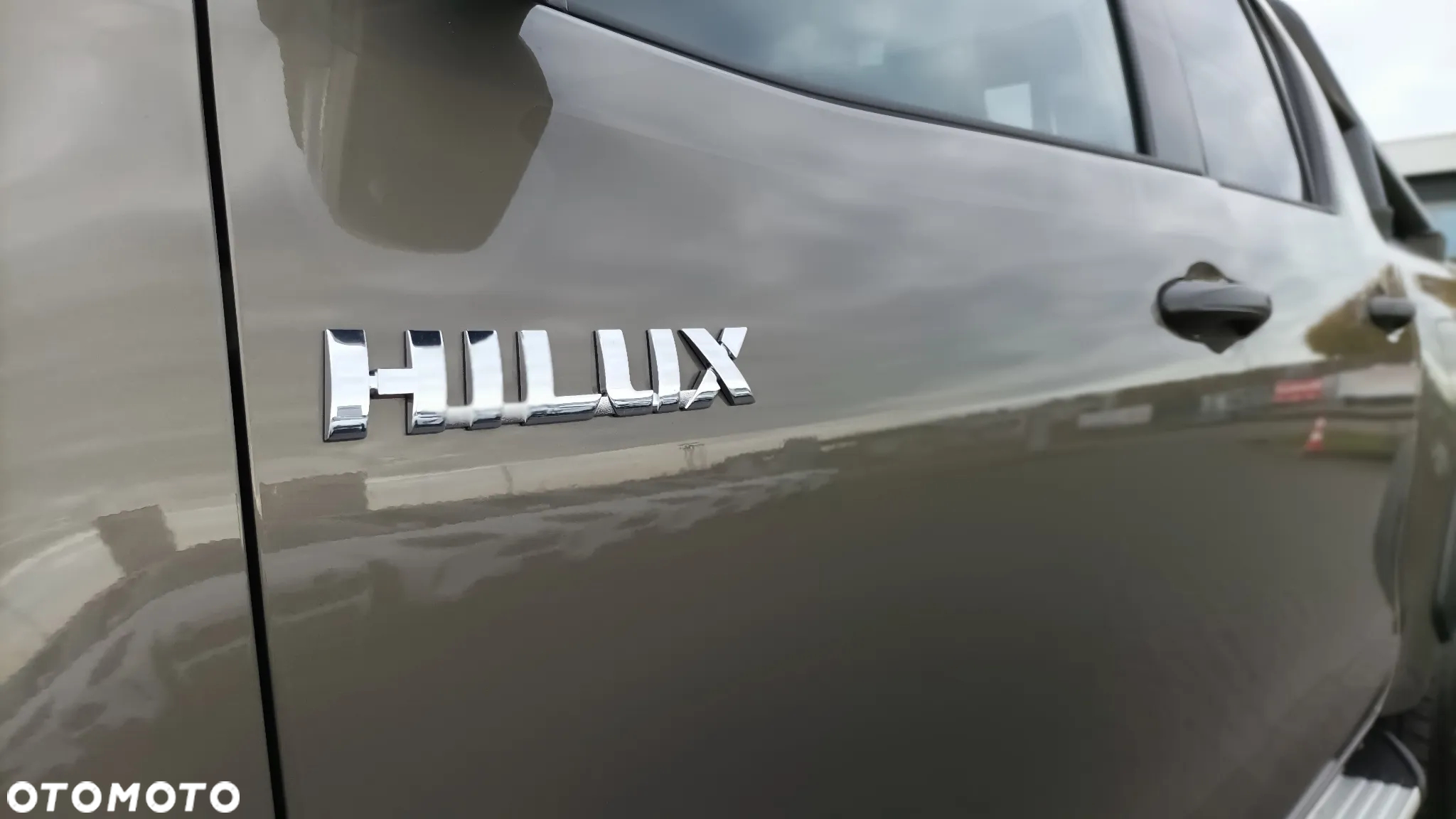 Toyota Hilux - 25