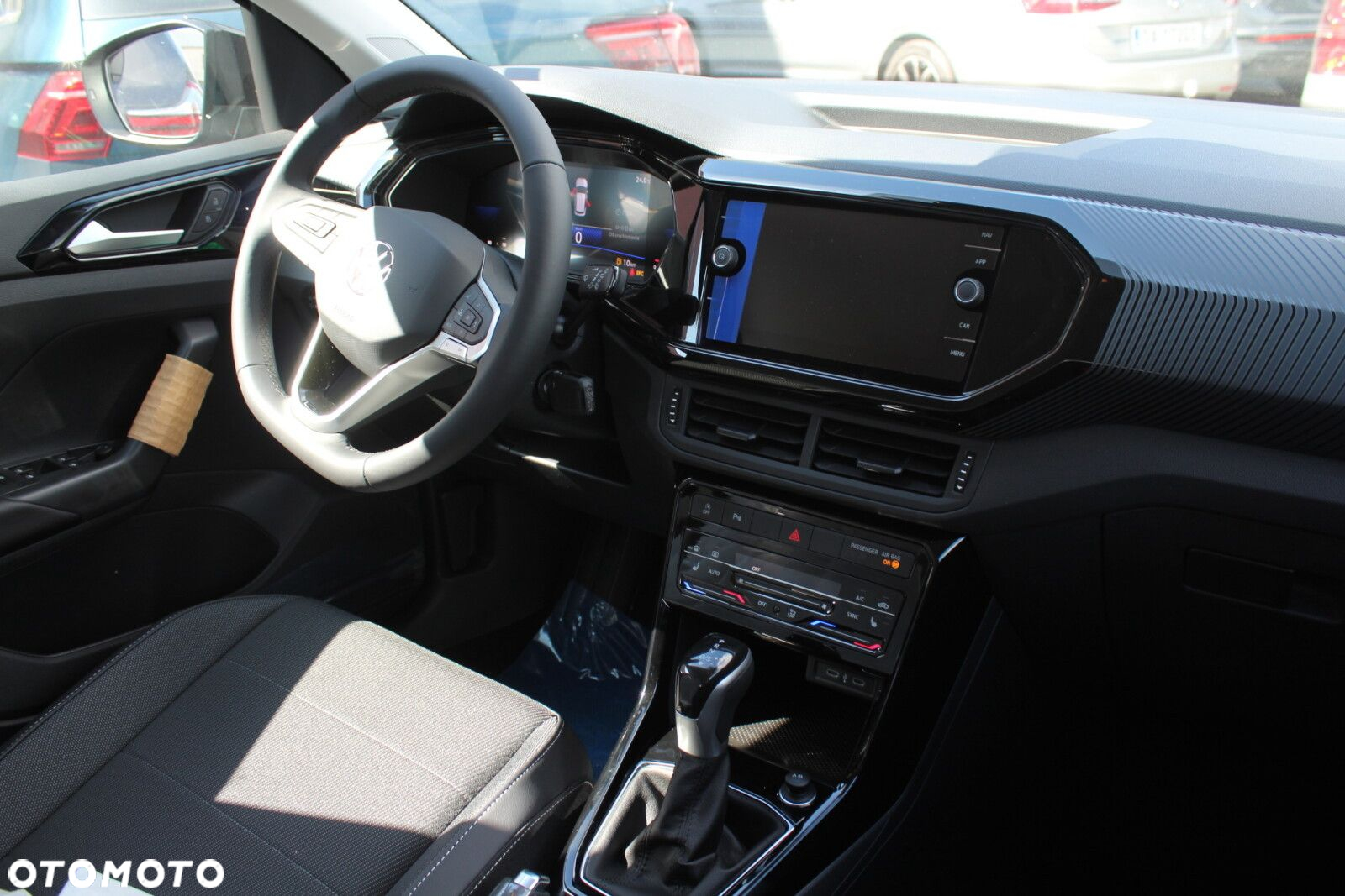 Volkswagen T-Cross - 10