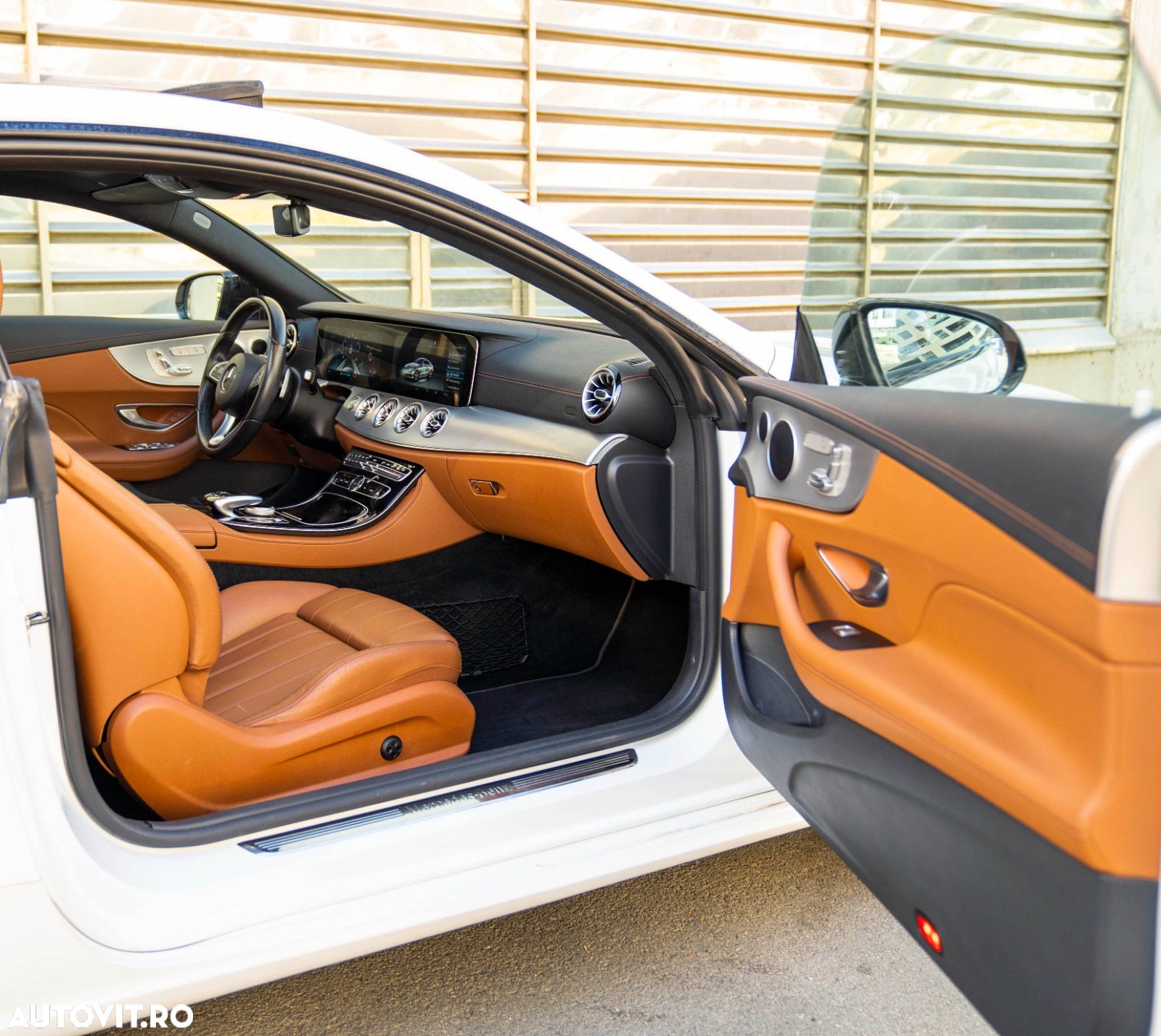 Mercedes-Benz E 400 4Matic Coupe 9G-TRONIC Avantgarde - 20