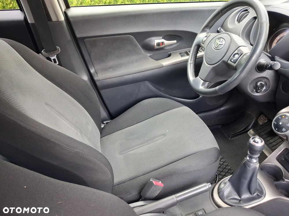 Toyota Urban Cruiser 1.4 D-4D Sol 4x4 EU5 - 8