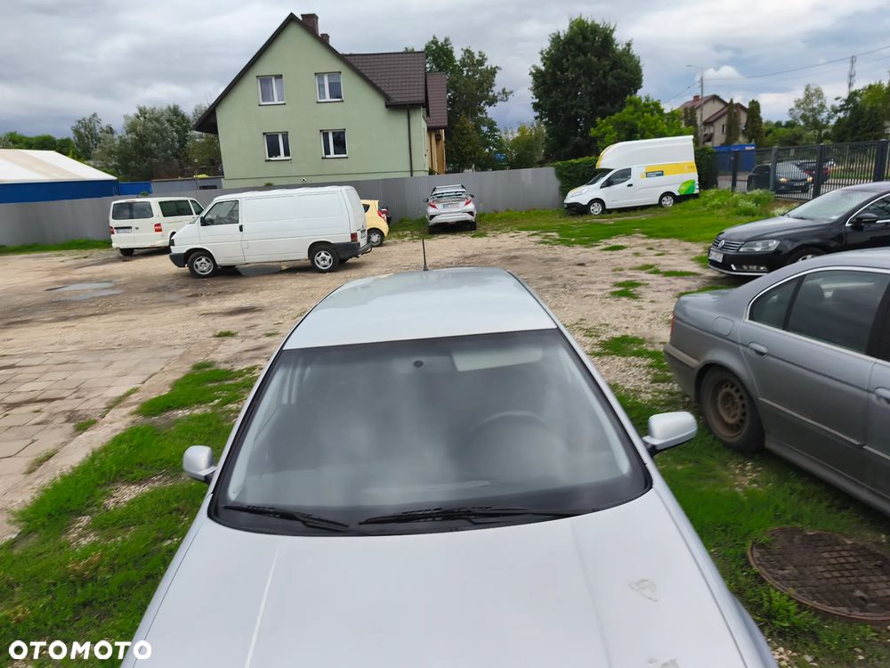 Volkswagen Golf 1.6 - 4