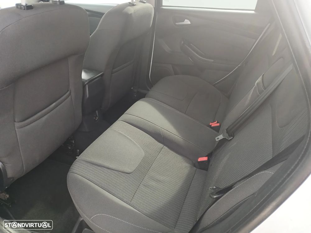 Ford Focus 1.0 SCTi Titanium - 19