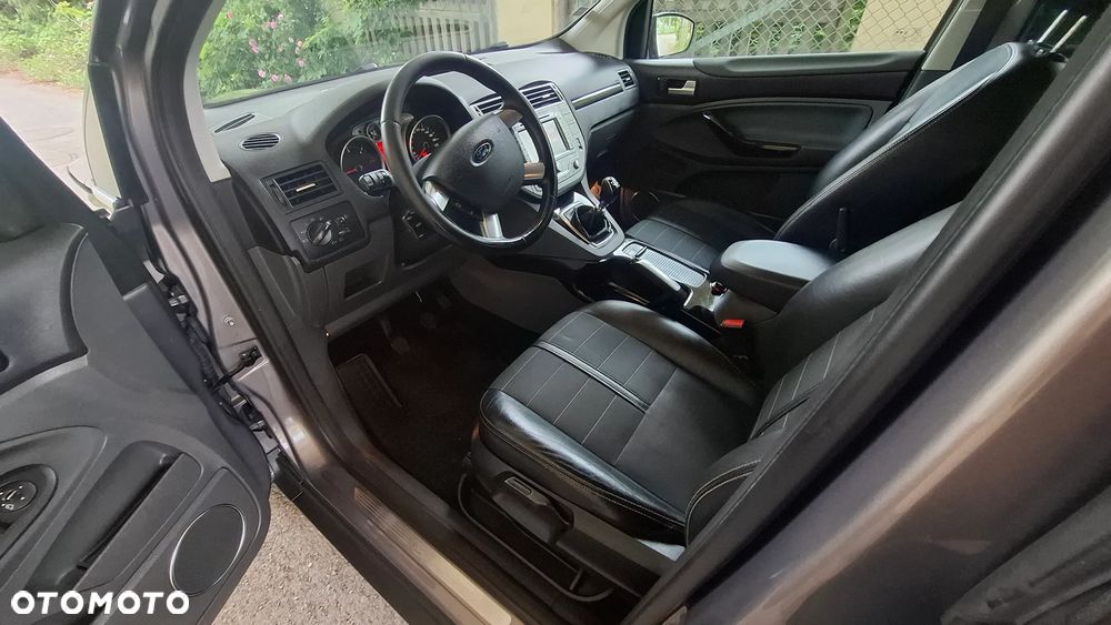 Ford Kuga 2.0 TDCi 4WD Titanium Plus - 24