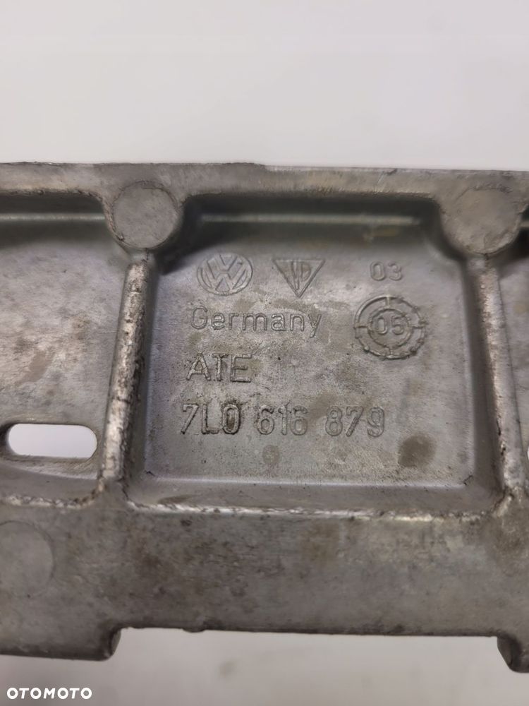 MOCOWANIE KOMPRESORA ZAWIESZENIA AUDI Q7 7L0616879 - 4