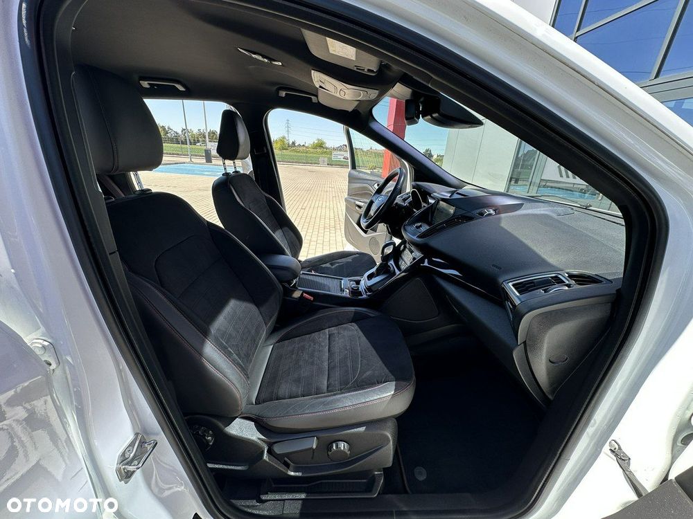 Ford Kuga 2.0 TDCi AWD ST-Line - 16