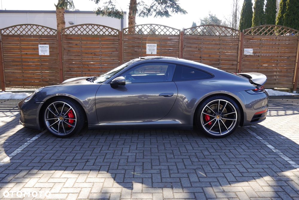 Porsche 911 Carrera 4S - 12